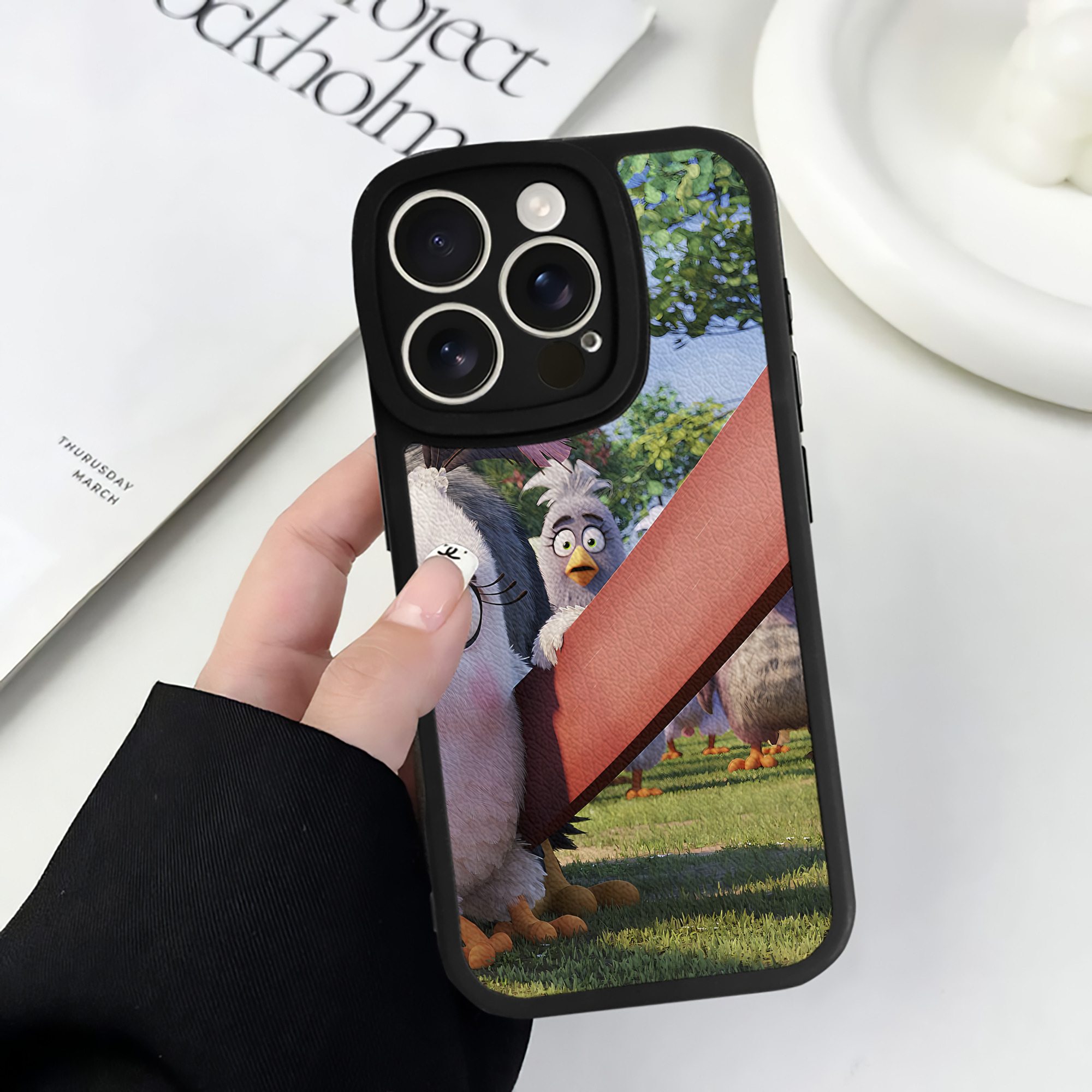 （画像用） Angry Birds アングリーバード 【iPhone 16シリーズ対応】シリコンスマホケース（レザー調） 材質：シリコン